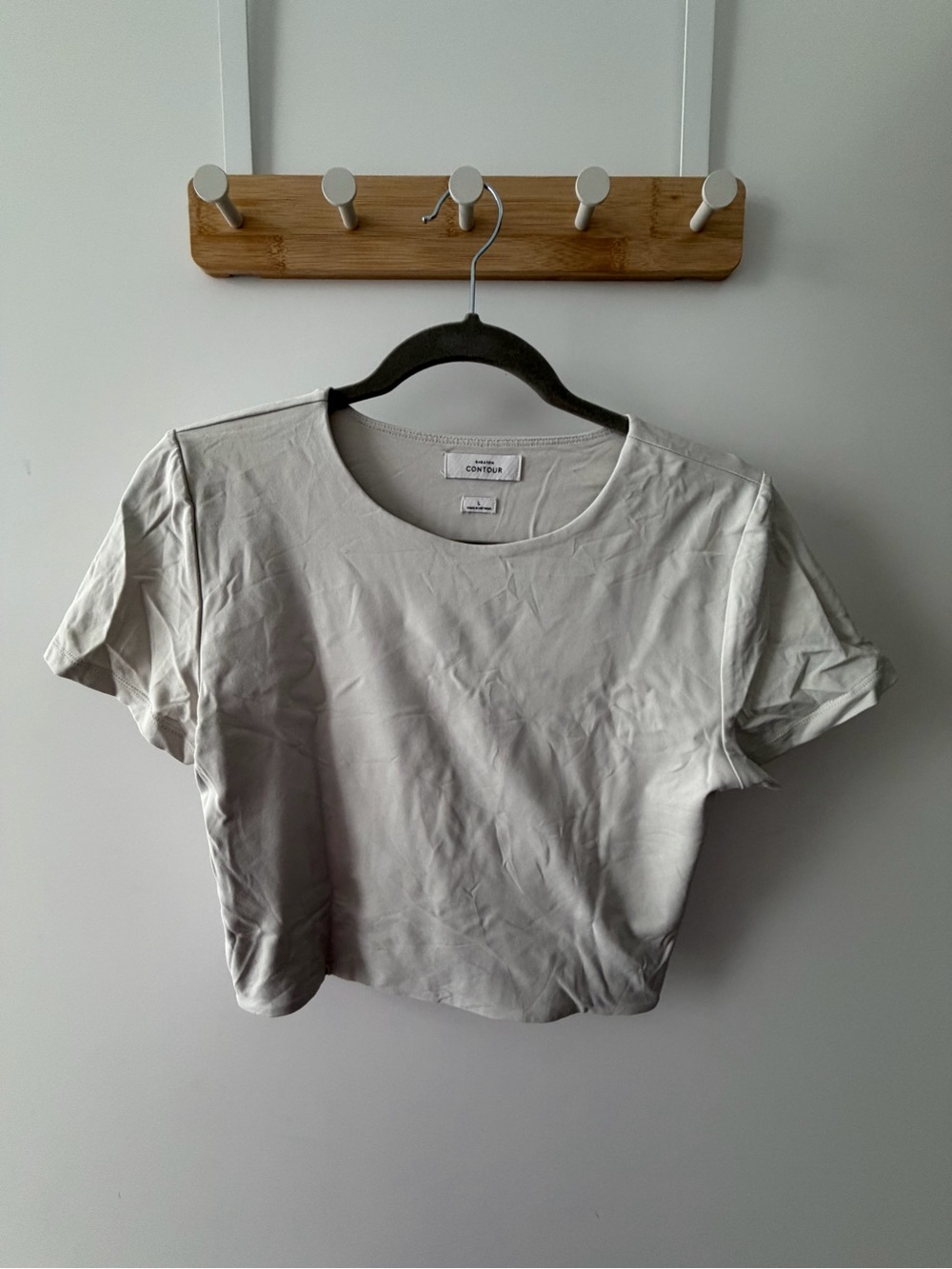 Babaton Ivory Contour Short Sleeve Crop Tee
